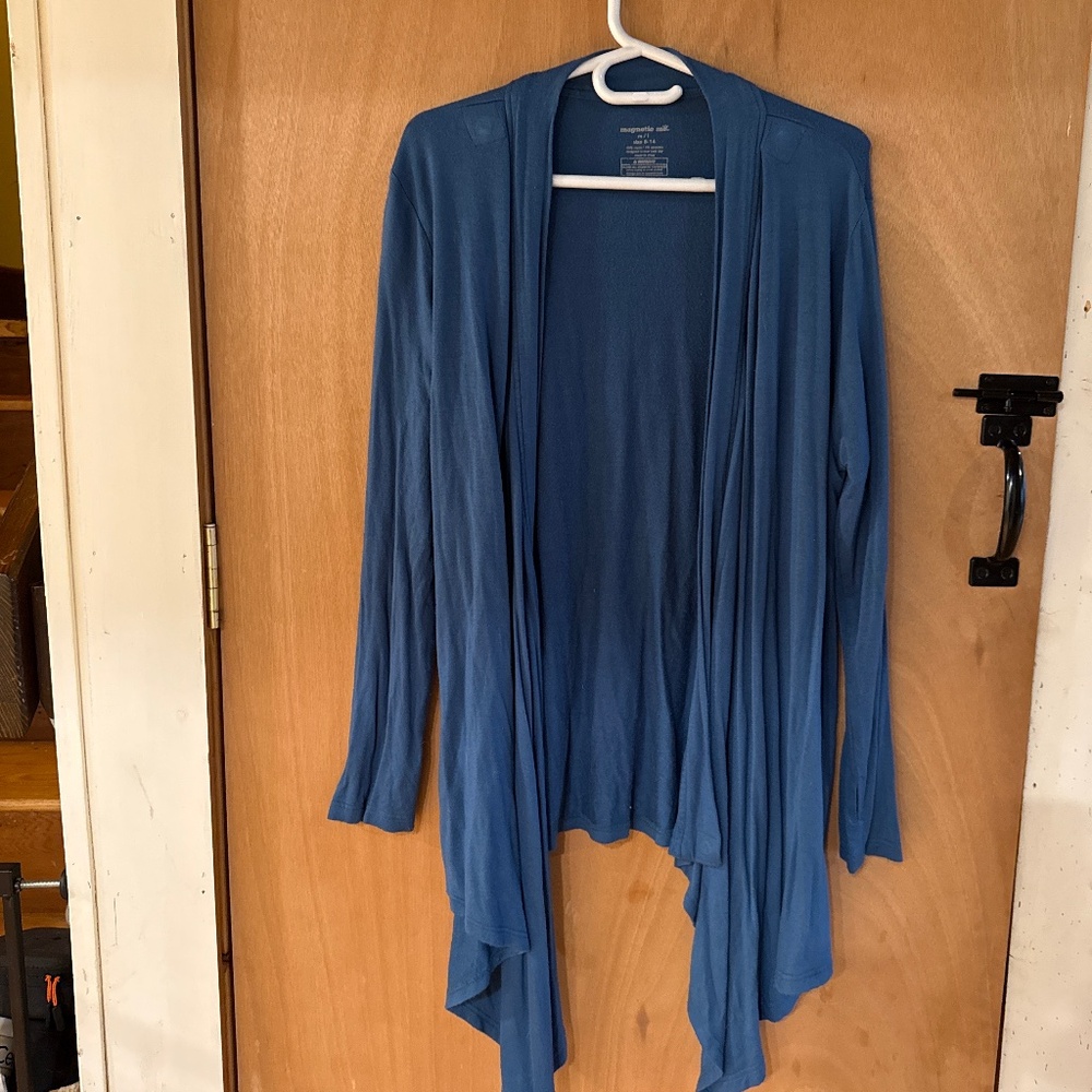 Magnetic Me Breastfeeding Duster